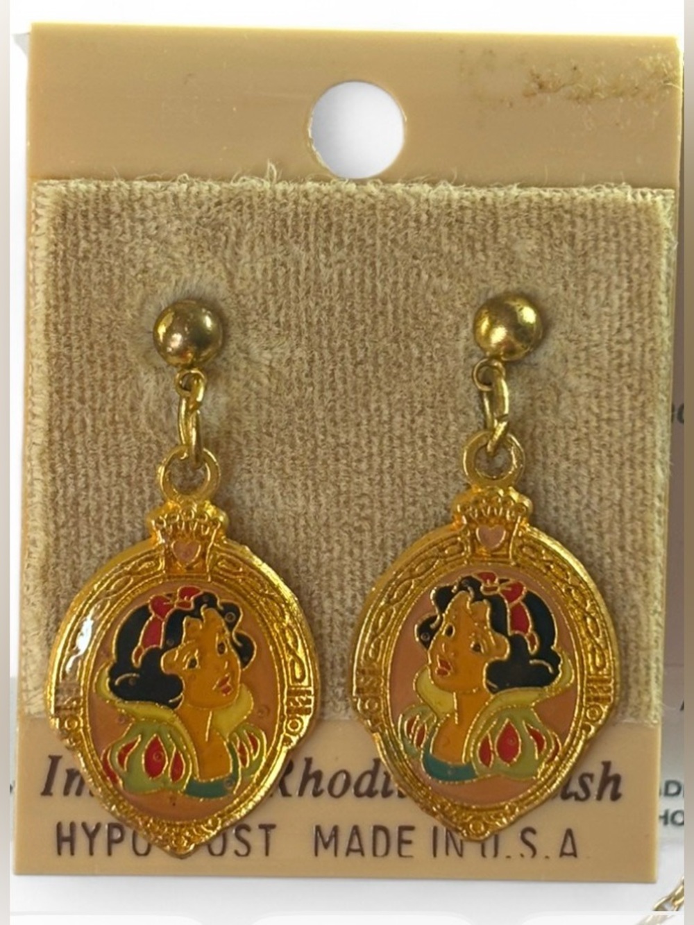 VINTAGE DISNEY SNOW WHITE DANGLE EARRINGS